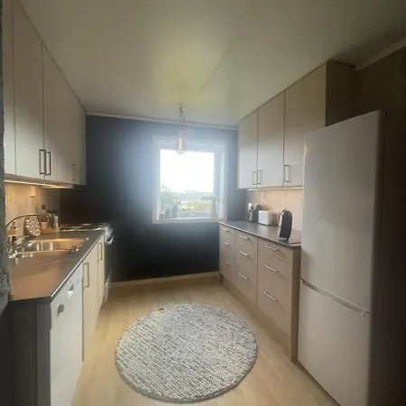 Leilighet * Ballstad